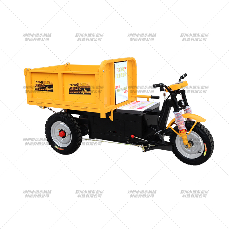 三開(kāi)門(mén)方斗三輪車(chē)(圖2) 三開(kāi)門(mén)方斗三輪車(chē)(圖2)